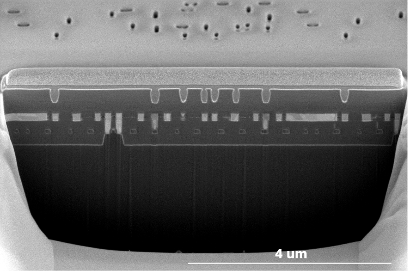 Imagens de análise SEM - Chip IC