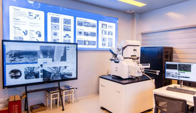 CIQTEK e USTC comemoram um ano de colaboração no Laboratório Conjunto de Microscopia Eletrônica In Situ de Alta Tecnologia.