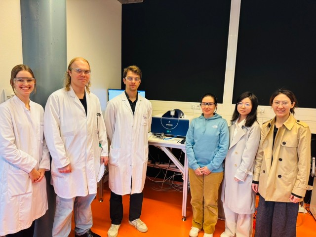 A CIQTEK entregou recentemente um aparelho EPR200M à Universidade de Utrecht, na Holanda.