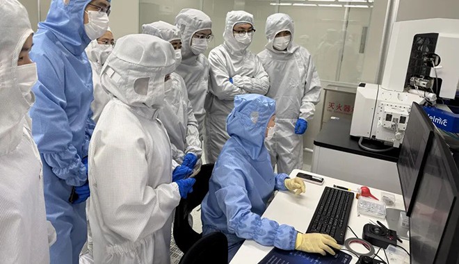 Mastering the Micro-World: How CIQTEK is Empowering Researchers at USTC through Hands-on SEM Training